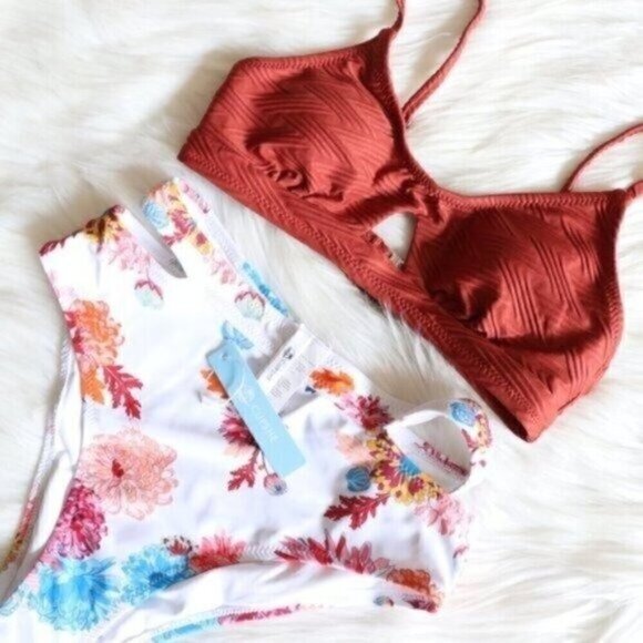 NWT Red White Bathing Suit Size Medium Floral Print High Rise Bathing Suit - Picture 4 of 8